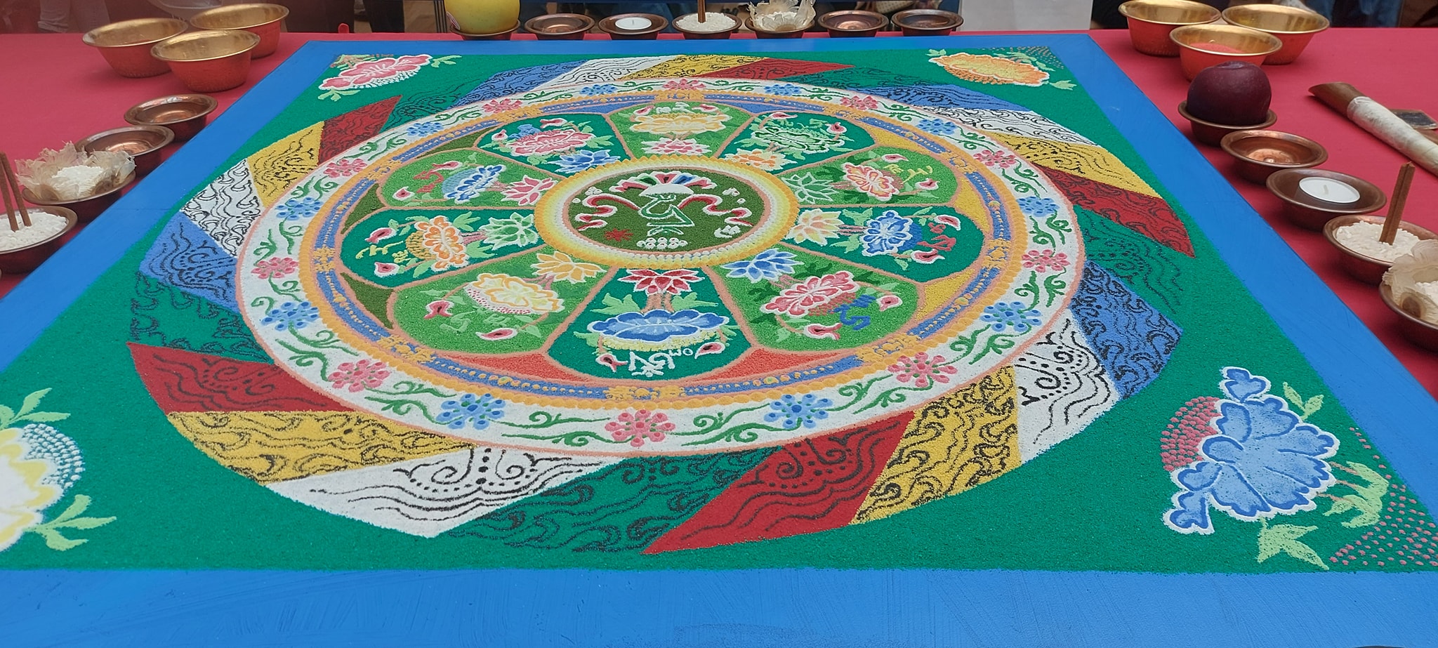 Mandala di sabbia tibetano